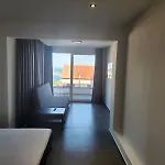 Pinecone Apartament *