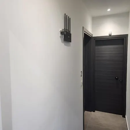 Pinecone Apartment *